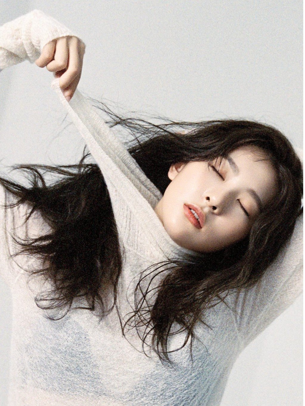 In Red Velvet, Seulgi is the main dancer as well as a lead vocalist. In Red Velvet, Seulgi is the main dancer as well as a lead vocalist.