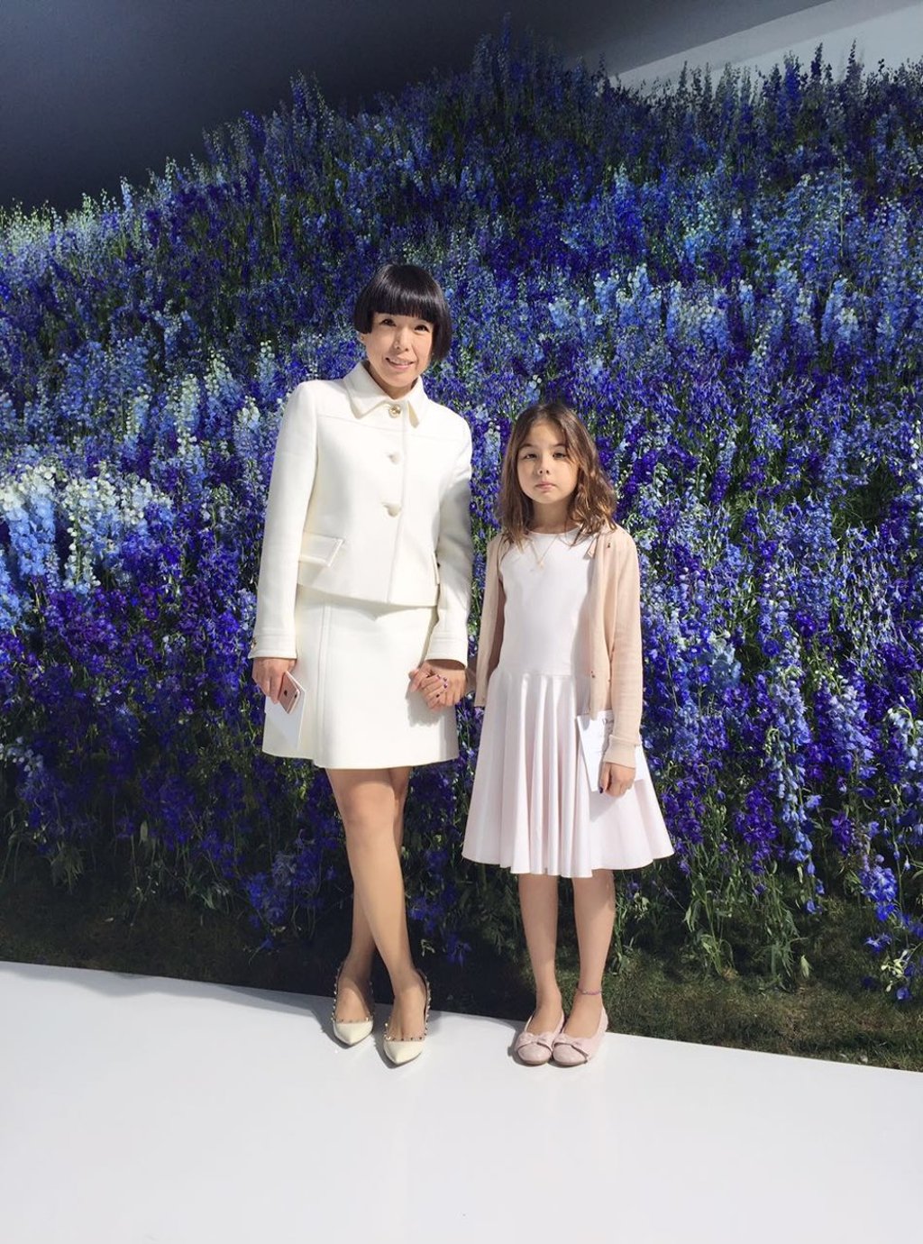 Angelica and Hayley at a Dior show during Paris Fashion Week.