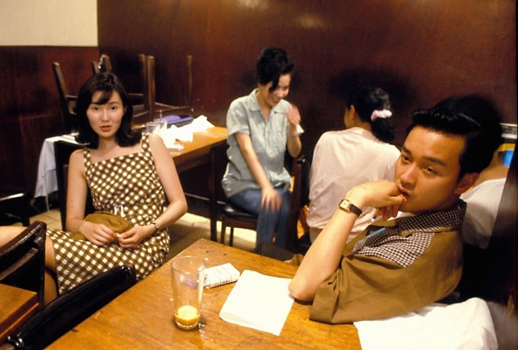 Leslie Cheung (right) and fellow stars Maggie Cheung (left) and Carina Lau (centre, back) on the set of Wong Kar-wai's film Days of Being Wild. Photo: SCMP