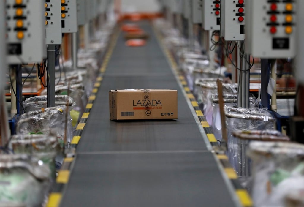 RedMart, the online grocer unit of Singapore-based Lazada Group, plans to resume taking new orders in the city state on April 4. Photo: Reuters RedMart, the online grocer unit of Singapore-based Lazada Group, plans to resume taking new orders in the city state on April 4. Photo: Reuters
