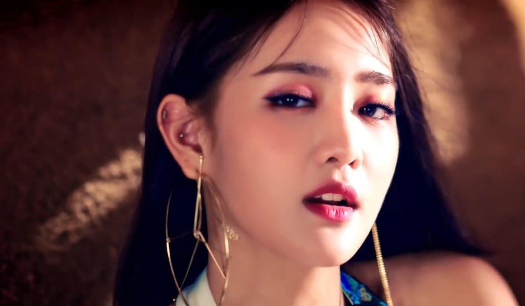 Minnie was born in Bangkok in 1997. Minnie was born in Bangkok in 1997.