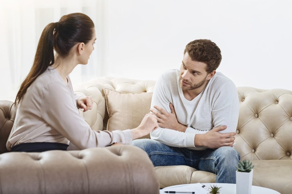 A codependent relationship might feel like love, but in many cases it’s a ‘neediness’ being mistaken for love. Photo: Shutterstock A codependent relationship might feel like love, but in many cases it’s a ‘neediness’ being mistaken for love. Photo: Shutterstock