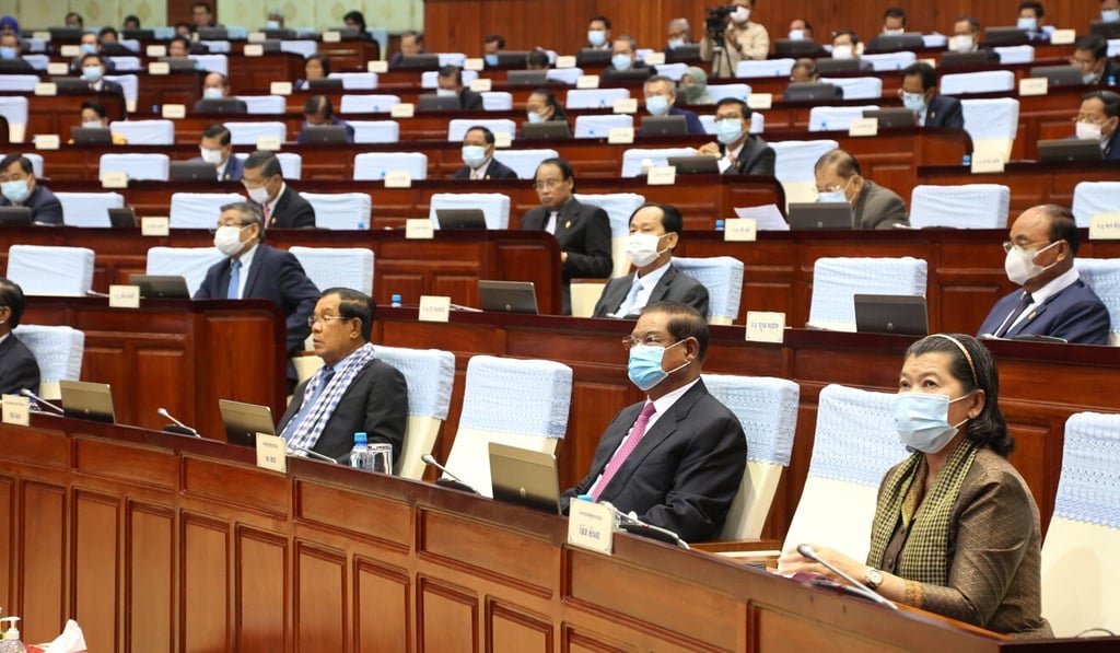 Cambodian Prime Minister Hun Sen (centre) attends a session of the National Assembly in Phnom Penh on April 10. Photo: EPA-EFE