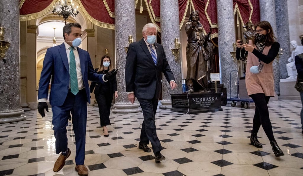 Most lawmakers opted to wear a face covering on Thursday. Photo: AP