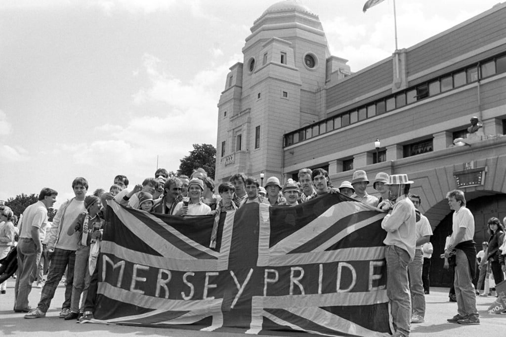 Everton and Liverpool fans gathered together before the FA Charity Shield match in 1987. Photo: PA Images via Getty Images