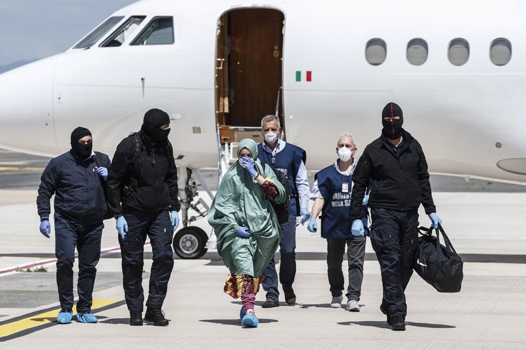 Romano arrives at the Ciampino airport in Rome on May 10, 2020. Photo: EPA-EFE Romano arrives at the Ciampino airport in Rome on May 10, 2020. Photo: EPA-EFE