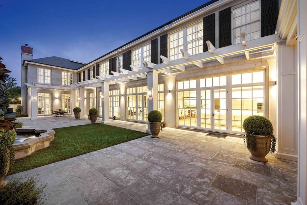 The median number of homes toured – either virtually or in person – before putting a contract on a home was just three, compared to typically nine homes in 2019. Photo: Marshall White