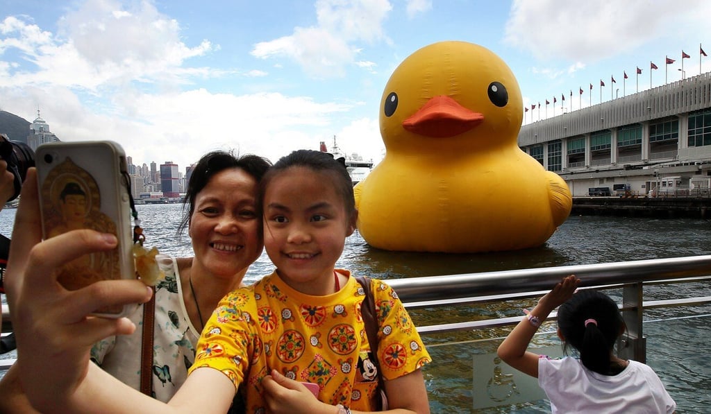 Hofman’s giant rubber duck near Ocean Terminal in Hong Kong in 2013. Photo: Jonathan Wong
