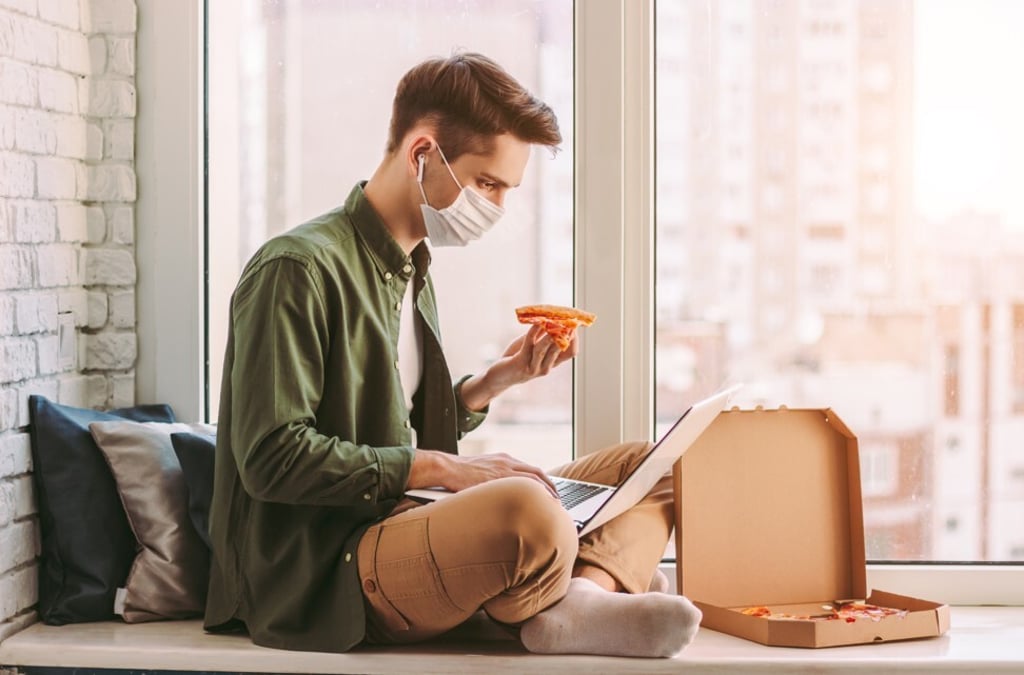 Bad diets and inactivity caused by lockdowns have caused many to gain weight. Photo: Shutterstock Bad diets and inactivity caused by lockdowns have caused many to gain weight. Photo: Shutterstock