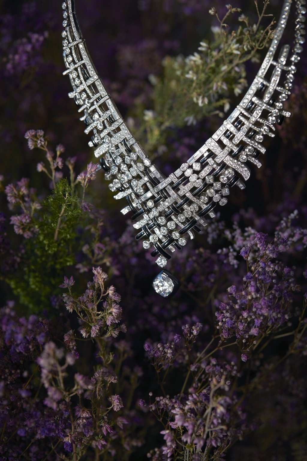 Panther, camellia, question mark … how Cartier, Chanel
