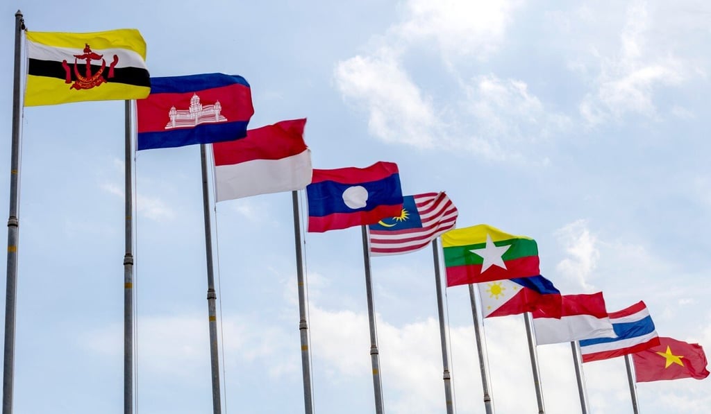 Southeast Asian nations can learn valuable lessons from China's experience of rapid economic growth. Photo: Shutterstock Southeast Asian nations can learn valuable lessons from China's experience of rapid economic growth. Photo: Shutterstock