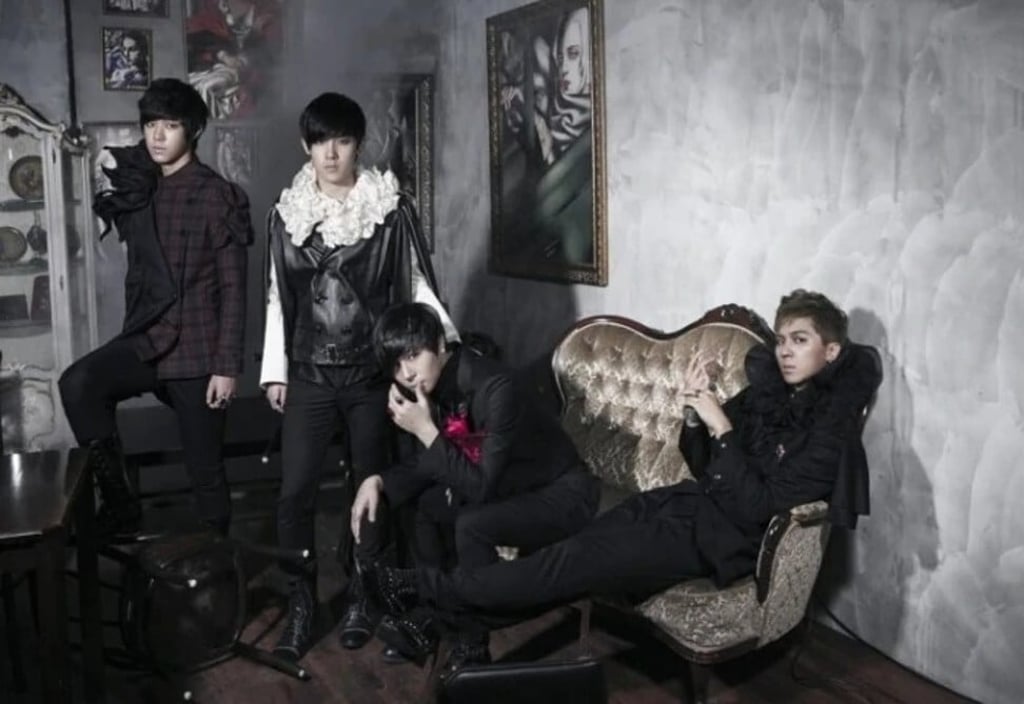 Mino used the name Tagoon when he was a rapper with BoM (above). Mino used the name Tagoon when he was a rapper with BoM (above).