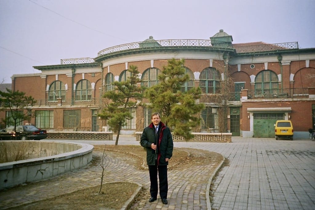 Nicholas Kitto outside the former Tianjin Country Club in 1997. Photo: Nicholas Kitto