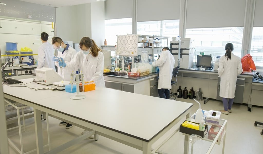 Researchers at Athenex’s Hong Kong research lab, have been working on the formulation of the oral form of the chemotherapy drug, paclitaxel, to help the chemotherapeutic agents to be absorbed in the bloodstream.