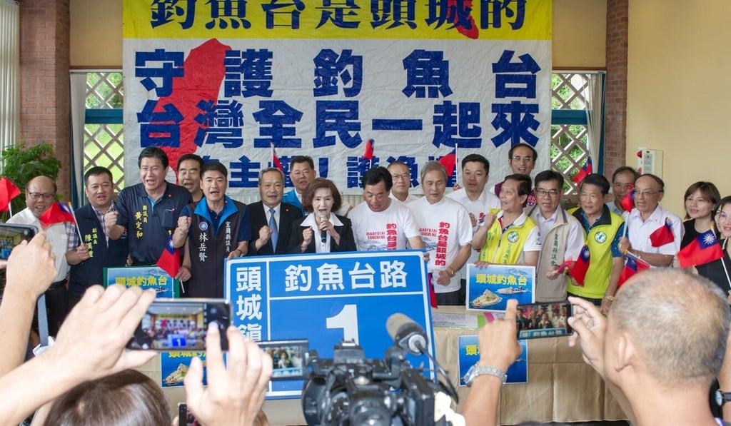 Magistrate Lin Tzu-miao (centre) at a rally over the disputed island chain. Photo: EPA-EFE