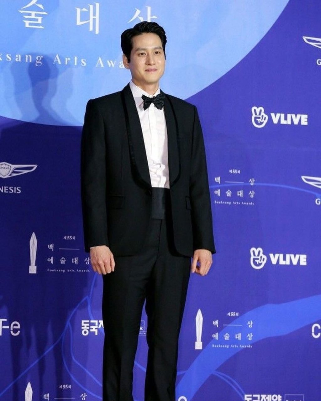 Suited and booted: Park Hae-joon. Photo: @hot_ahjussis/Instagram Suited and booted: Park Hae-joon. Photo: @hot_ahjussis/Instagram