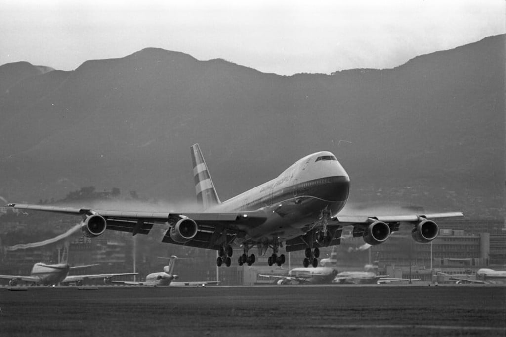 Boeing 747 aircraft carrying the livery of Cathay Pacific Airways, one of the airline’s first Jumbo passenger aircraft, landing at the former Kai Tak airport in Hong Kong on 31 July 1979. Photo: P. Y. Tang