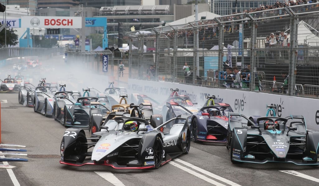 Oliver Rowland (22), of Nissan E. Dams, takes the lead at the start of the 2019 Hong Kong ePrix. Photo: Sam Tsang Oliver Rowland (22), of Nissan E. Dams, takes the lead at the start of the 2019 Hong Kong ePrix. Photo: Sam Tsang