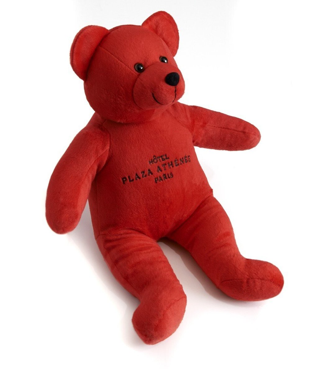 Gustave, the Plaza Athénée’s signature red bear. Photo: Hotel Plaza Athénée Gustave, the Plaza Athénée’s signature red bear. Photo: Hotel Plaza Athénée