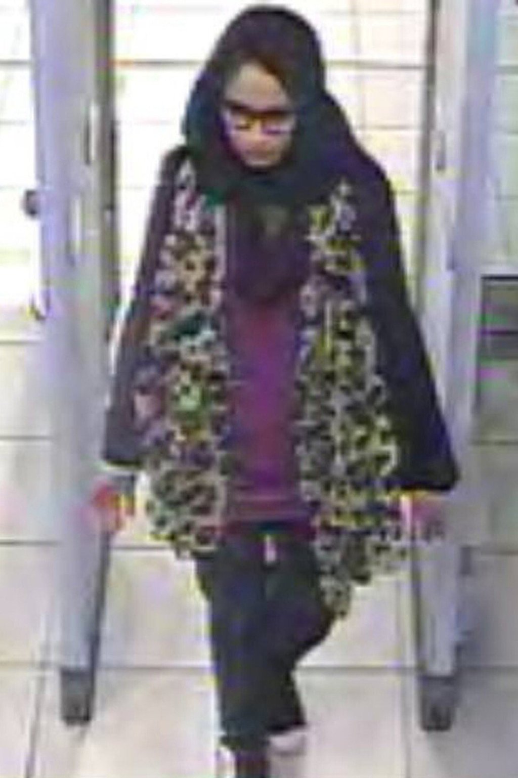 A video grab from CCTV footage shows Shamima Begum passing through security barriers at Gatwick Airport in February 2015. Photo: Metropolitan Police handout via AFP A video grab from CCTV footage shows Shamima Begum passing through security barriers at Gatwick Airport in February 2015. Photo: Metropolitan Police handout via AFP