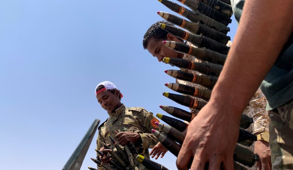 Troops loyal to Libya's internationally recognised government prepare themselves before heading to Sirte, on the outskirts of Misrata, Libya. Photo: Reuters