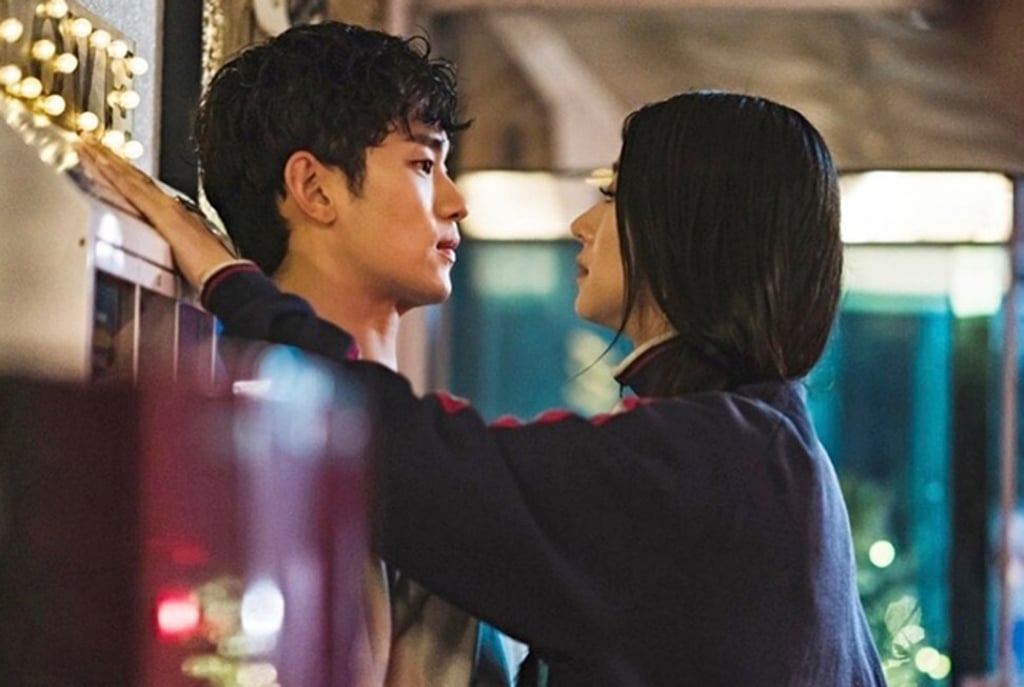 The chemistry of the stars from It’s Okay to Not Be Okay is palpable. Photo: tvN/ Netflix