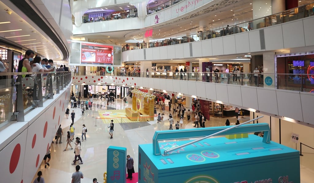 APM shopping mall in Kwun Tong. The district has been identified in a Post analysis as one of two new growing clusters. Photo: Xiaomei Chen APM shopping mall in Kwun Tong. The district has been identified in a Post analysis as one of two new growing clusters. Photo: Xiaomei Chen