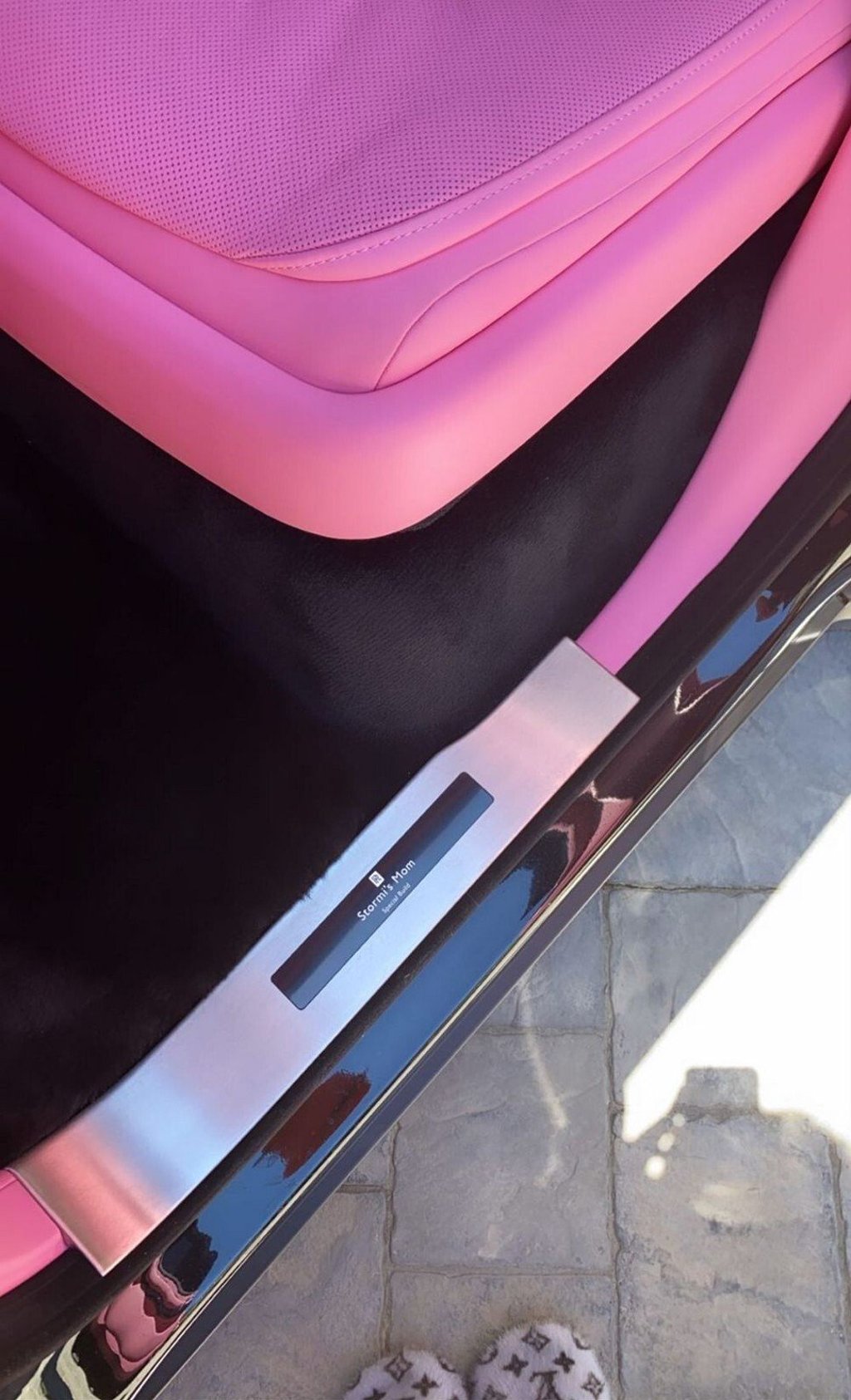 Kylie Jenner's Rolls-Royce is engraved with ‘Stormi’s Mom’. Photo: @kyliejenner/Instagram