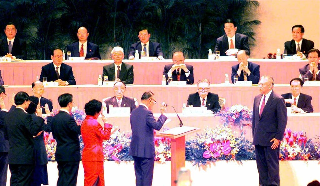 Tung Chee-hwa, Hong Kong’s first chief executive, swears in members of a provisional Legislative Council in July 1997. Photo: SCMP