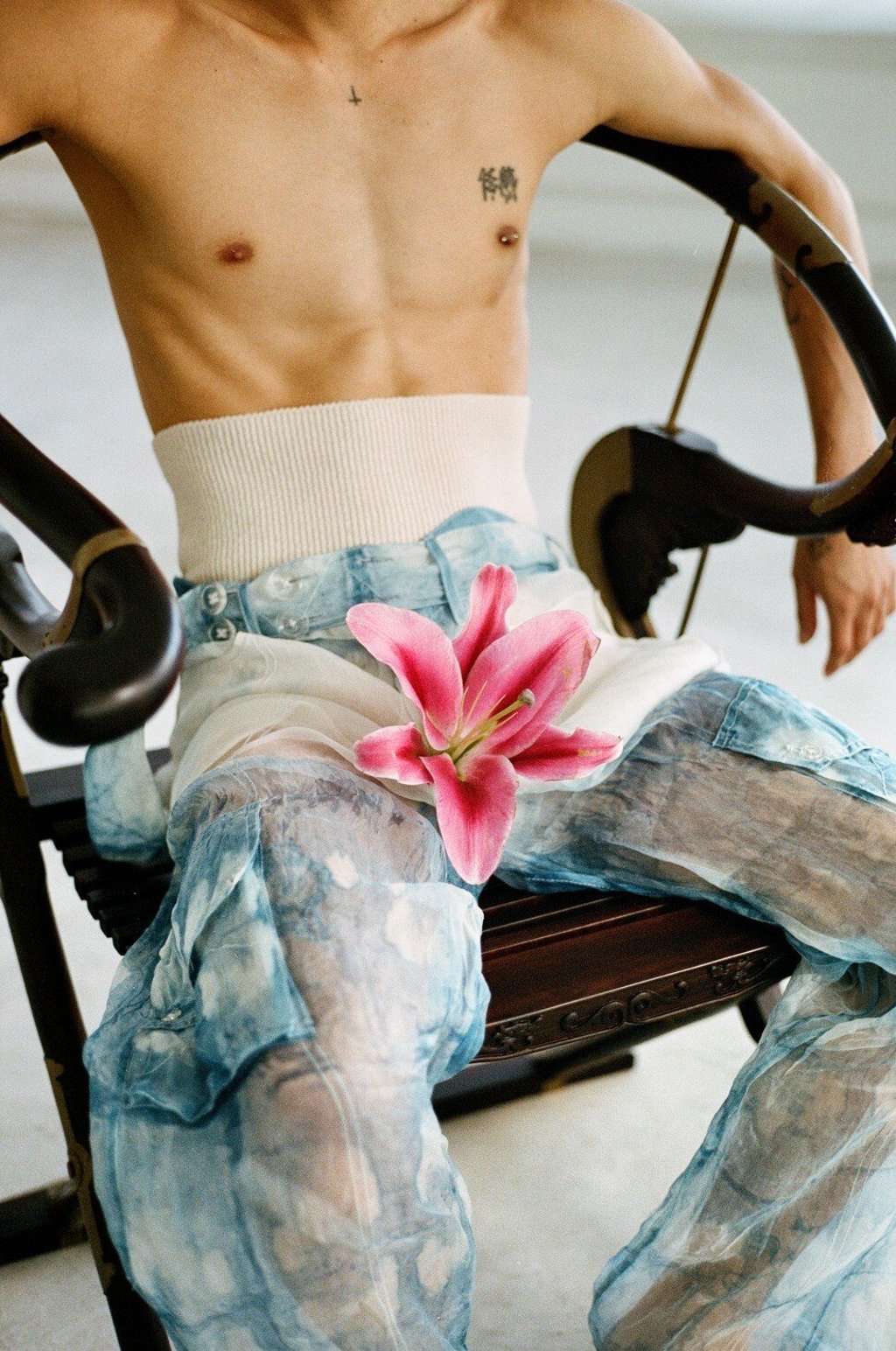 Gender-fluid fashion is now starting to blossom among Asian designers. Photo: Ponder.er Gender-fluid fashion is now starting to blossom among Asian designers. Photo: Ponder.er