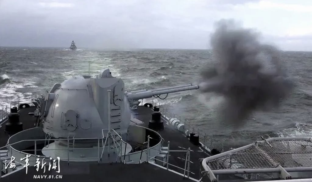 The exercise simulated a “sudden encounter with the enemy in the air and on the surface”, the East Sea Fleet said. Photo: Navy.81.cn