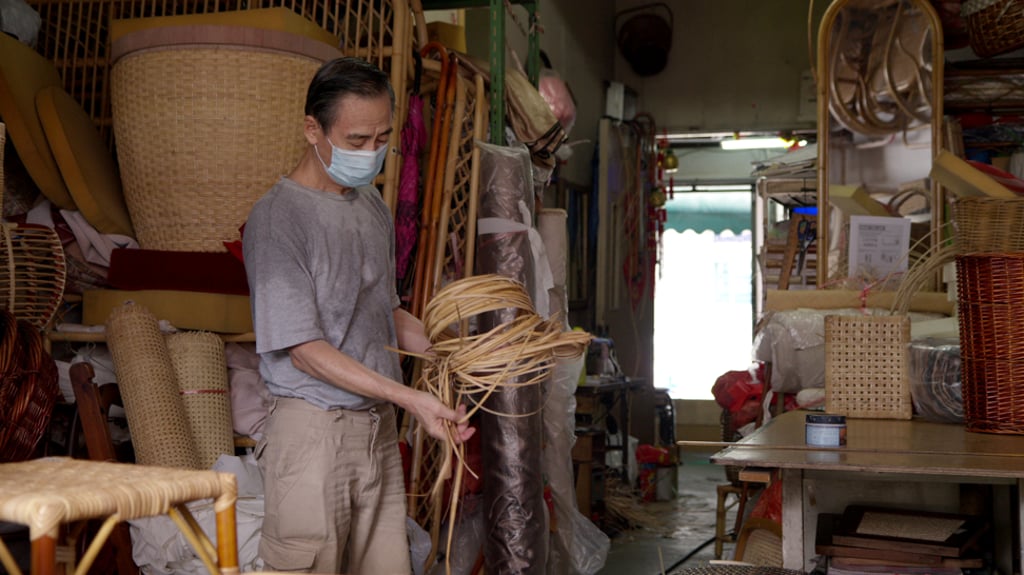 Chen Foon Kee, who is one of Singapore’s last few rattan craftsmen, has been making furniture by hand for more than 50 years. Chen Foon Kee, who is one of Singapore’s last few rattan craftsmen, has been making furniture by hand for more than 50 years.
