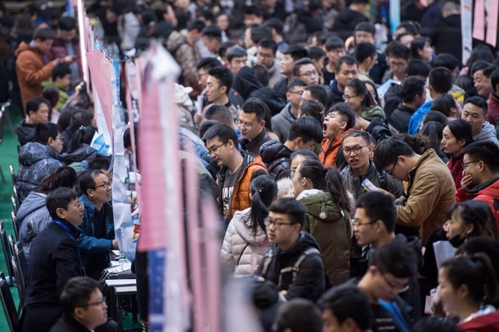 Over 10,000 students from Taiyuan University of Technology looked for job opportunities at a job fair held on campus in Taiyuan city on November 17, 2018. Photo: Imaginechina Over 10,000 students from Taiyuan University of Technology looked for job opportunities at a job fair held on campus in Taiyuan city on November 17, 2018. Photo: Imaginechina