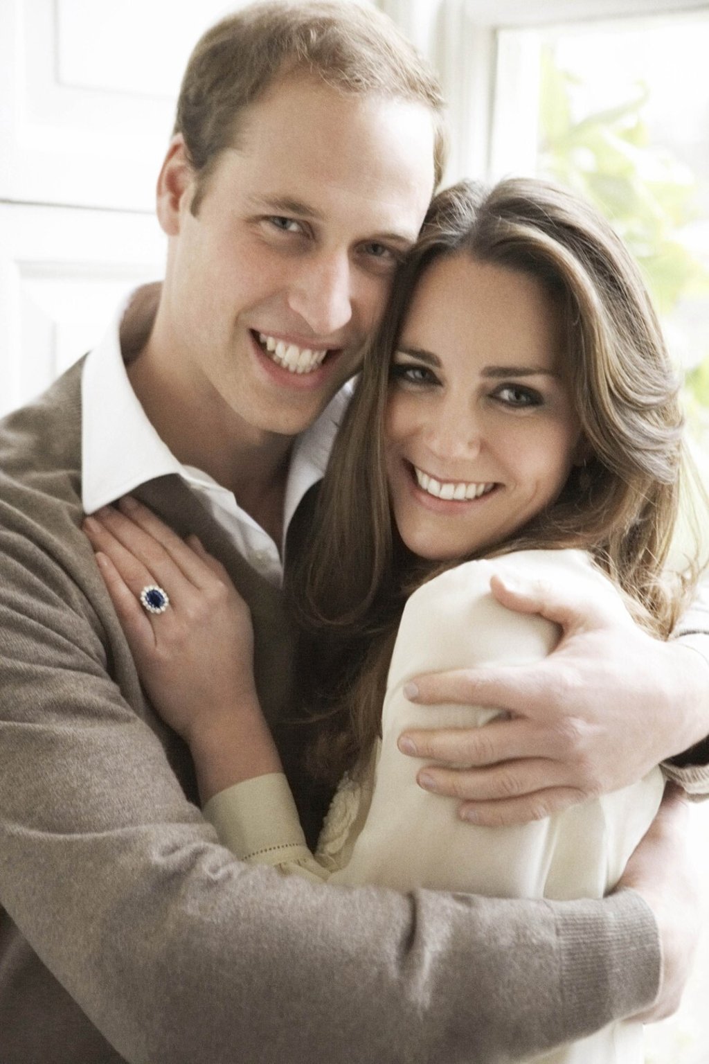 Kate Middleton, wearing what was Diana’s engagement ring, alongside Prince William in their official engagement photo. Photo: AFP Kate Middleton, wearing what was Diana’s engagement ring, alongside Prince William in their official engagement photo. Photo: AFP
