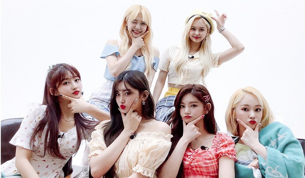 Yue Hua’s subsidiary in South Korea manages K-pop group Everglow, which has a Chinese member, Wang Yiren (front row, second from right). Photo: Weibo