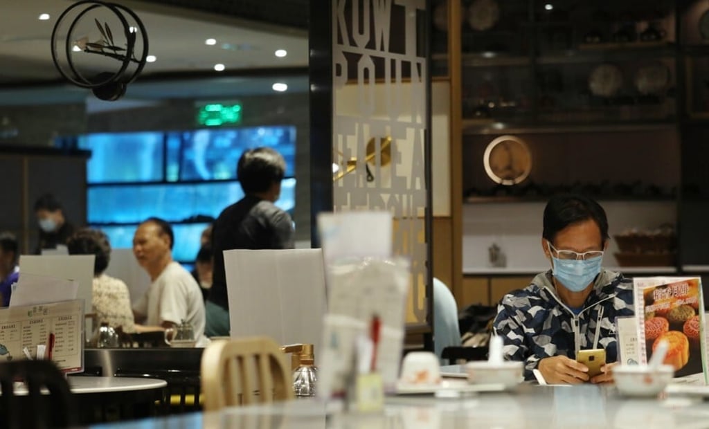 Hong Kong imposed restrictions on people dining in restaurants after the ‘third wave’ of cases of the coronavirus disease, Covid-19, was discovered in July. Photo: Nora Tam Hong Kong imposed restrictions on people dining in restaurants after the ‘third wave’ of cases of the coronavirus disease, Covid-19, was discovered in July. Photo: Nora Tam
