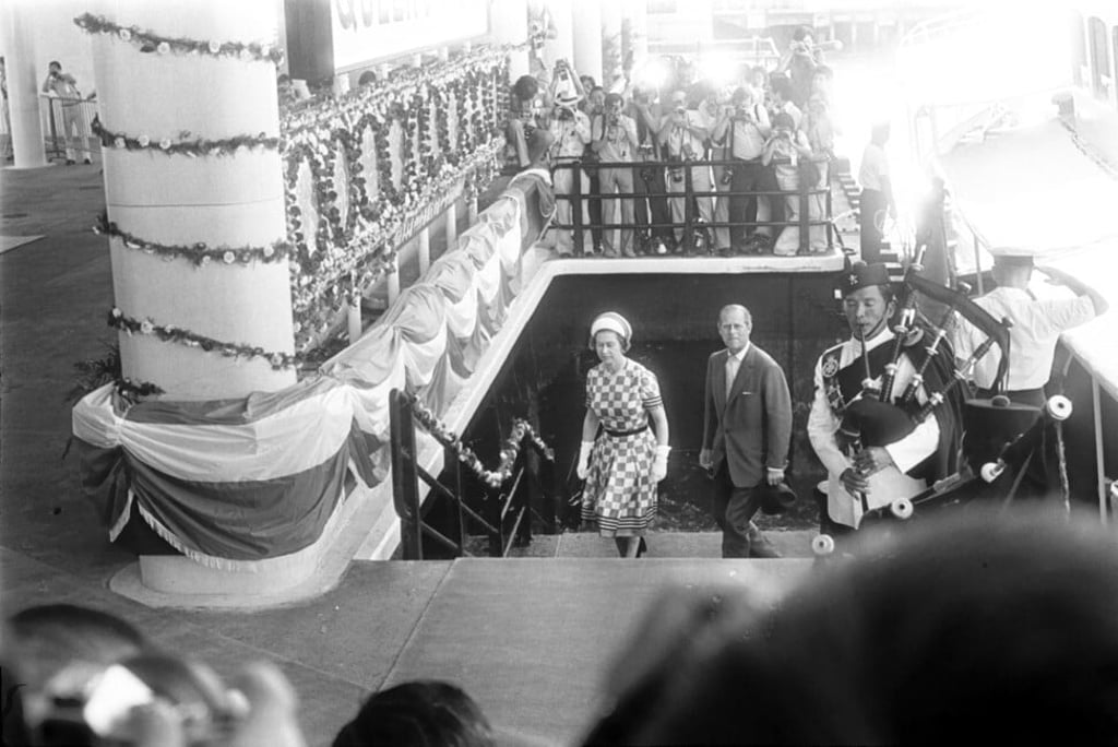Queen Elizabeth and Prince Phillip at Queen's Pier during their visit to Hong Kong, May 4, 1975. Photo: SCMP
