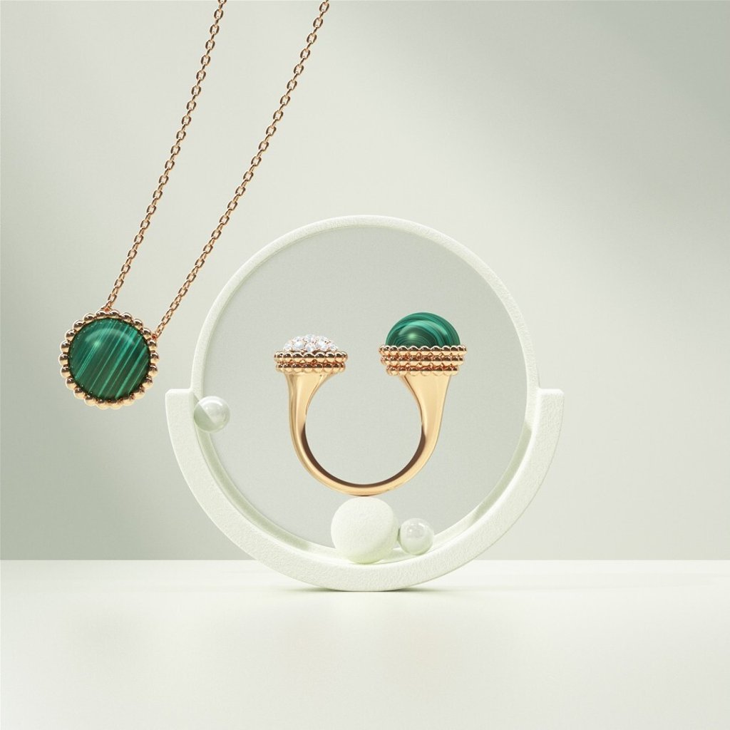 Inspired by the colours of the Perlée collection, Friedrich Neumann offered an interpretation of the Couleurs pendant. Photo: Van Cleef & Arpels