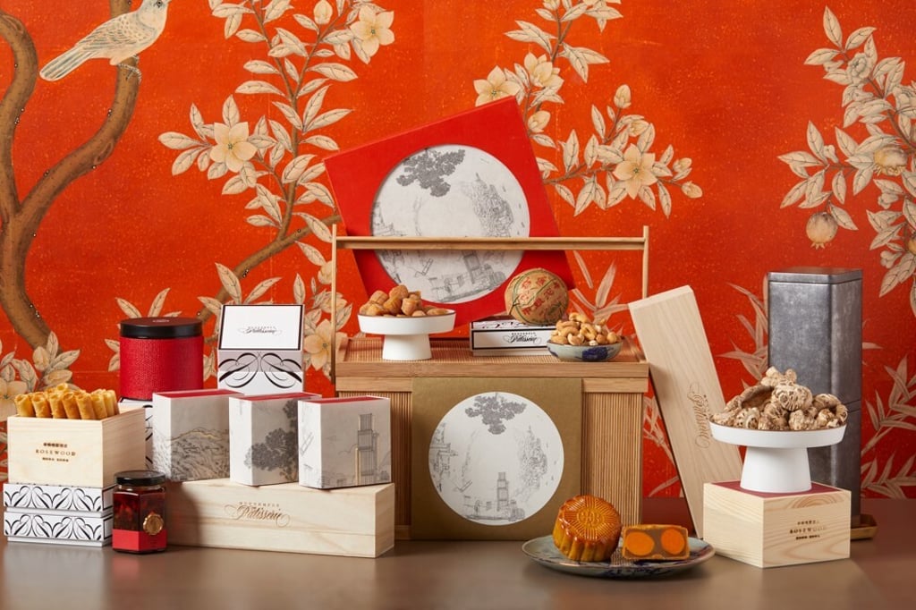 The Rosewood hamper contains a cornucopia of treats, besides the mooncakes themselves. The Rosewood hamper contains a cornucopia of treats, besides the mooncakes themselves.