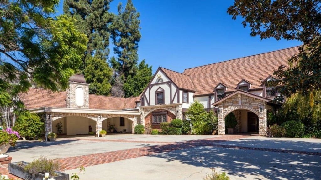 Elvis Presley’s sprawling former Platinum Triangle home. Photo: Hilton & Hyland/handout Elvis Presley’s sprawling former Platinum Triangle home. Photo: Hilton & Hyland/handout