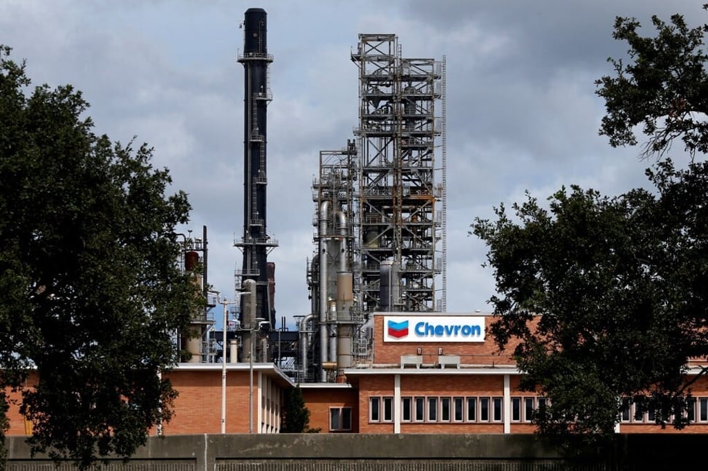 Chevron Corp’s Pascagoula Refinery, located in the state of Mississippi, is seen in this photo from September 4, 2018. The company requires employees who have installed WeChat on their work handset to remove the app before September 27, or get disconnected from its internal network. Photo: Reuters