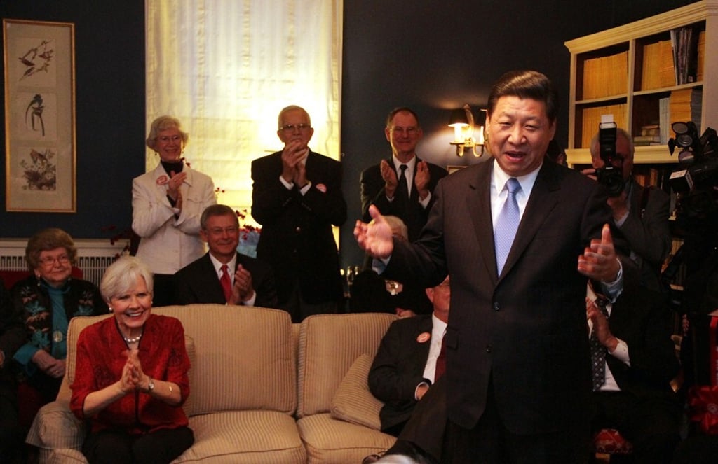 Xi Jinping cracks a joke in the home of Roger and Sarah Lande, with whom he stayed during his first visit to Muscatine in 1985. Photo: AFP Xi Jinping cracks a joke in the home of Roger and Sarah Lande, with whom he stayed during his first visit to Muscatine in 1985. Photo: AFP