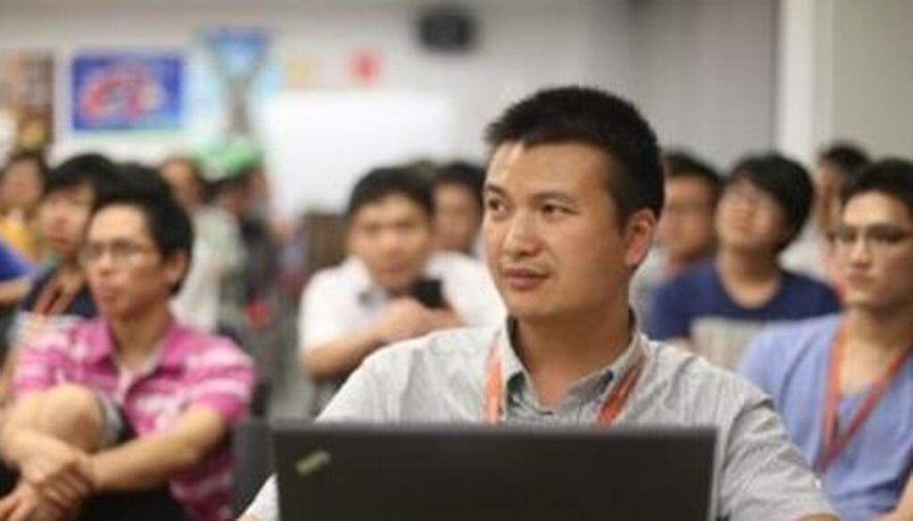 Cai Jingxian hard at work. Photo: baidu.com Cai Jingxian hard at work. Photo: baidu.com