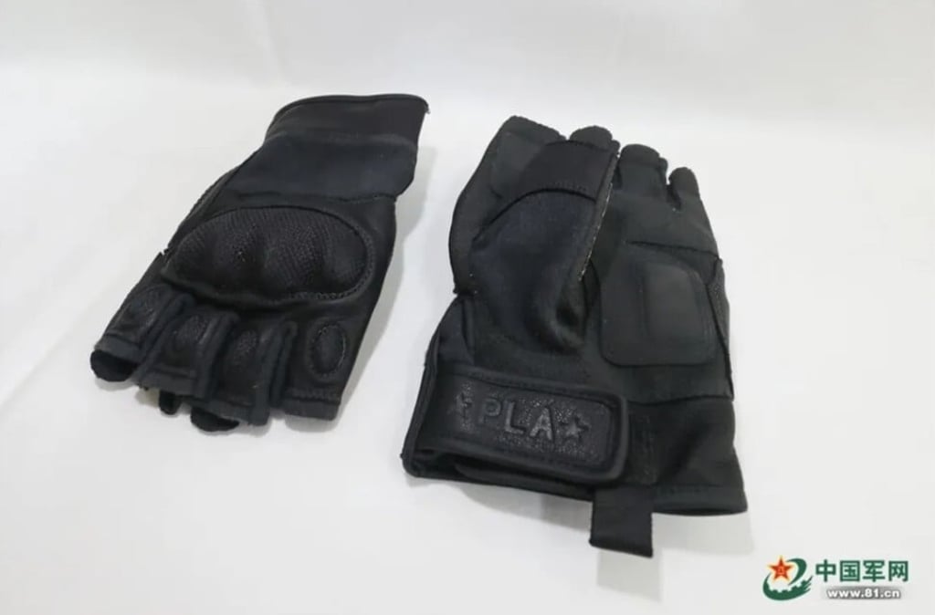 The PLA’s winter patrol gear includes waterproof thermal gloves and socks, as well as quick-drying underwear. Photo: 81.cn