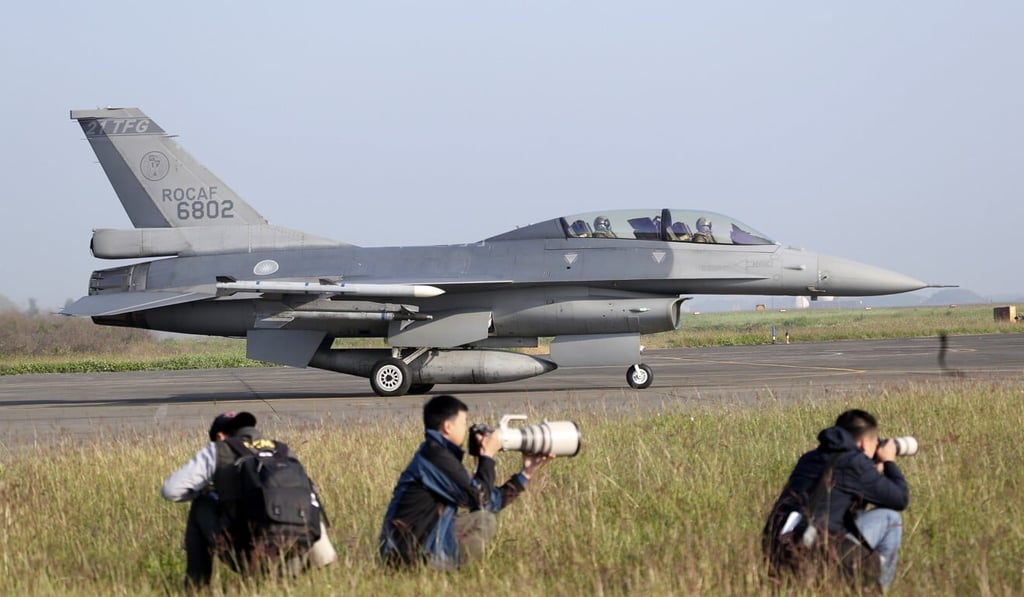 A US made F-16V fighter moves during a military exercises in Chiayi County, Taiwan in January. Photo: AP