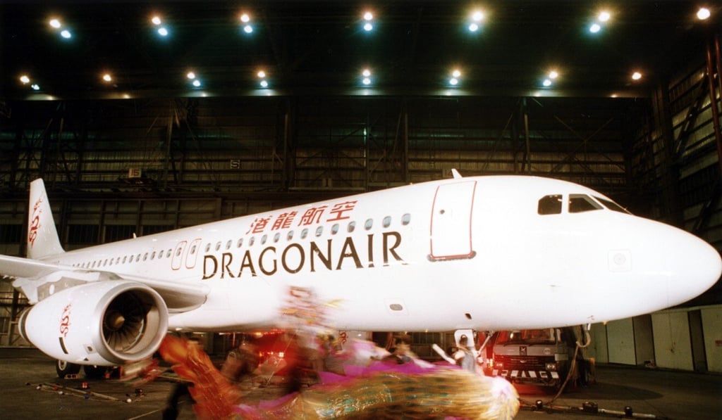 Dragonair celebrates the first Airbus A320 in its fleet in March 1993. Photo: K. Y. Cheng