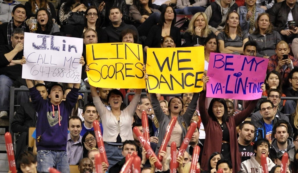 New York Knicks fans cheer Jeremy Lin during the ‘Linsanity’ era in 2012. Pho: EPA New York Knicks fans cheer Jeremy Lin during the ‘Linsanity’ era in 2012. Pho: EPA