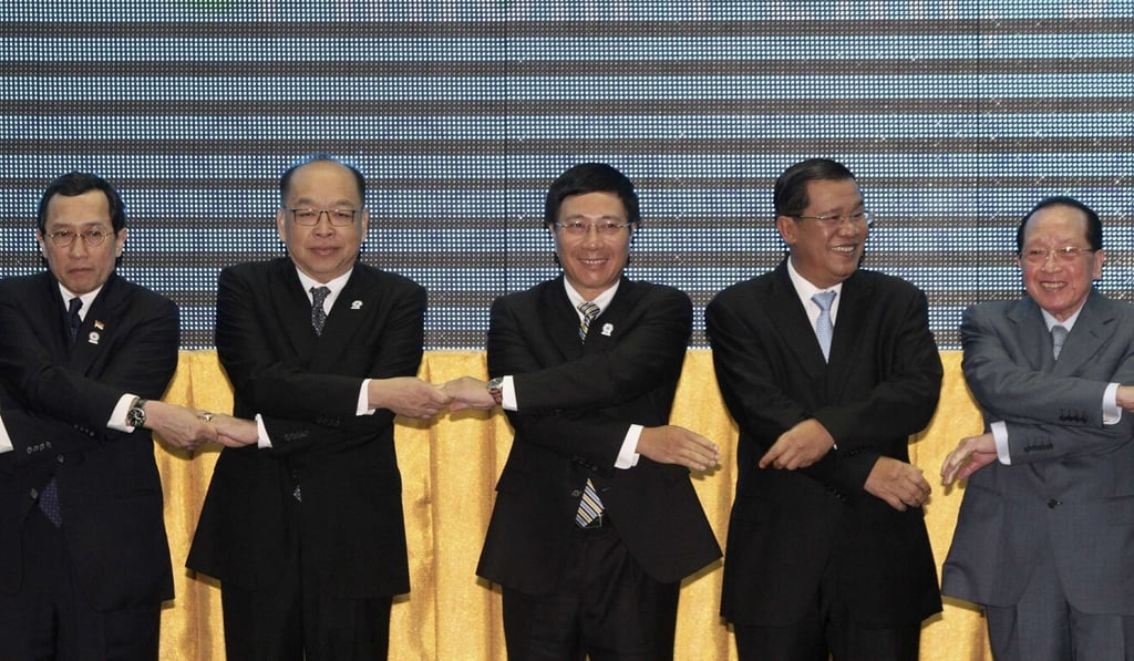 Bilahari Kausikan (far left), then Singapore's Foreign Ministry Permanent Secretary, at the opening ceremony of the 45th Asean Foreign Ministers’ meeting in Phnom Penh in 2012. Photo: Reuters Bilahari Kausikan (far left), then Singapore's Foreign Ministry Permanent Secretary, at the opening ceremony of the 45th Asean Foreign Ministers’ meeting in Phnom Penh in 2012. Photo: Reuters