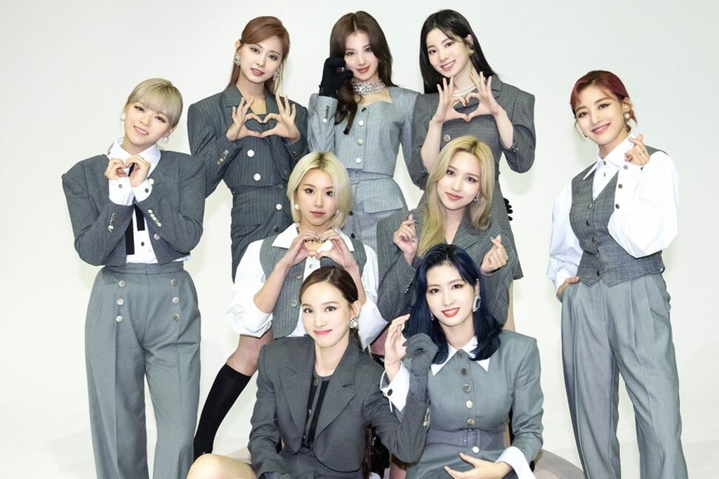 트와이스 | TWICE 2ND ALBUM [ EYES WIDE OPEN ] - Music Plaza