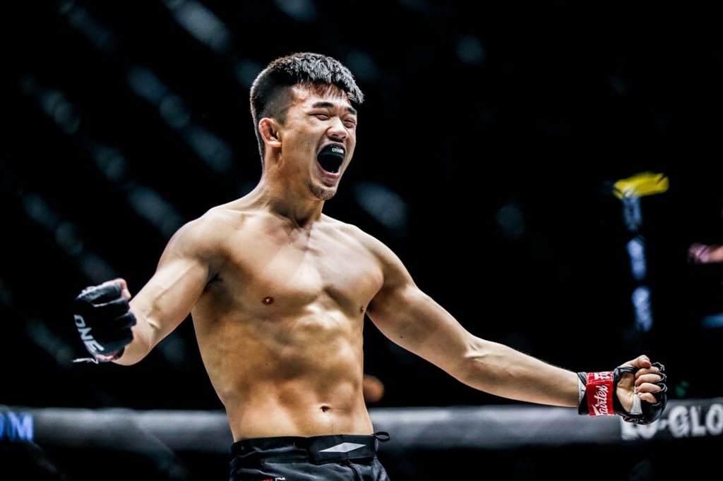 Christian Lee celebrates his TKO win vs Iuri Lapicus.
